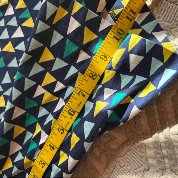 Colorful Geometric Patterned Shorts - Picture 5 of 5